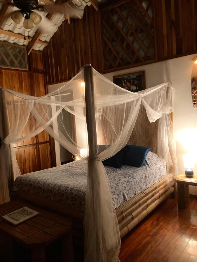 Coral Hill Bungalows Cahuita Exterior photo