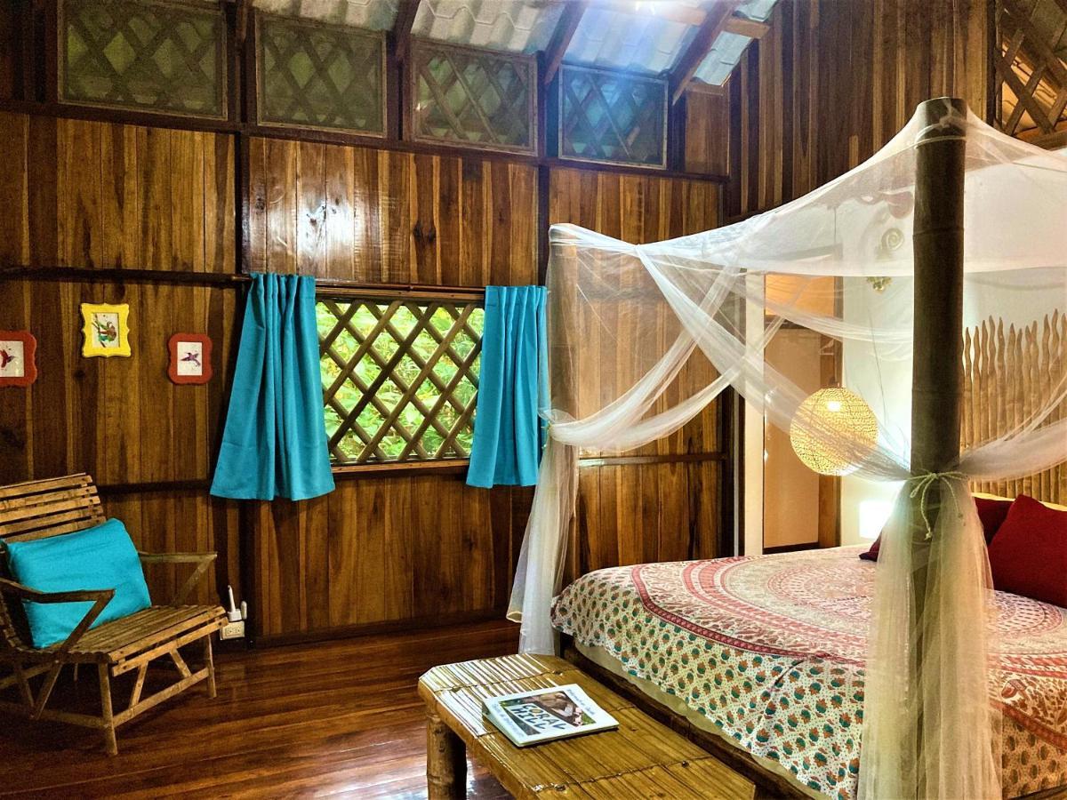 Coral Hill Bungalows Cahuita Exterior photo