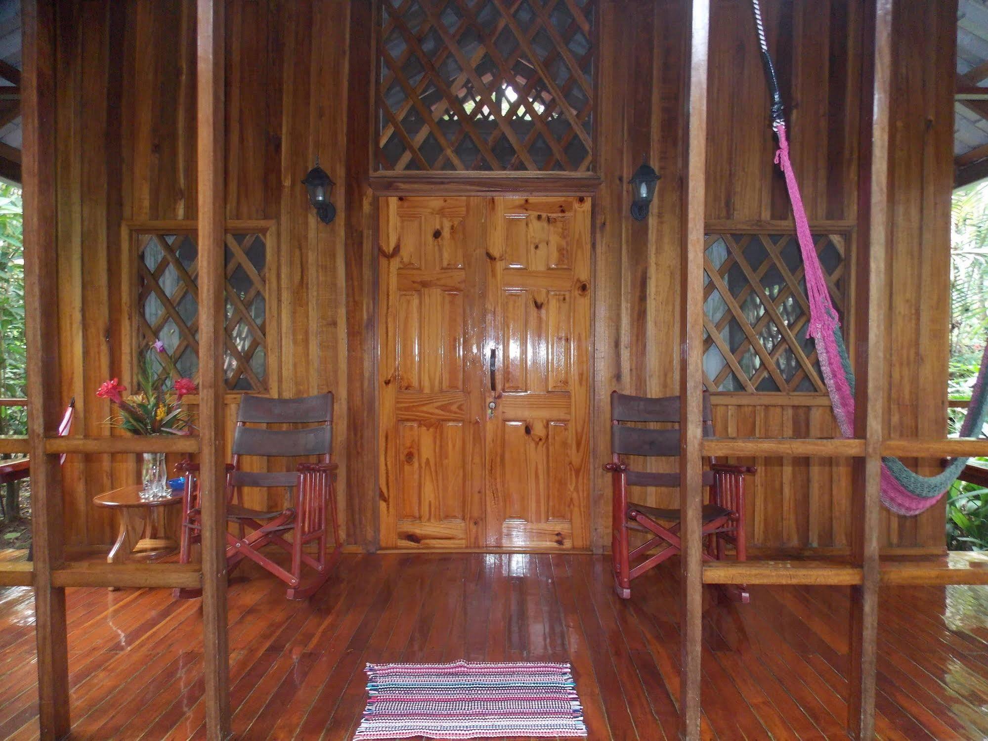 Coral Hill Bungalows Cahuita Exterior photo