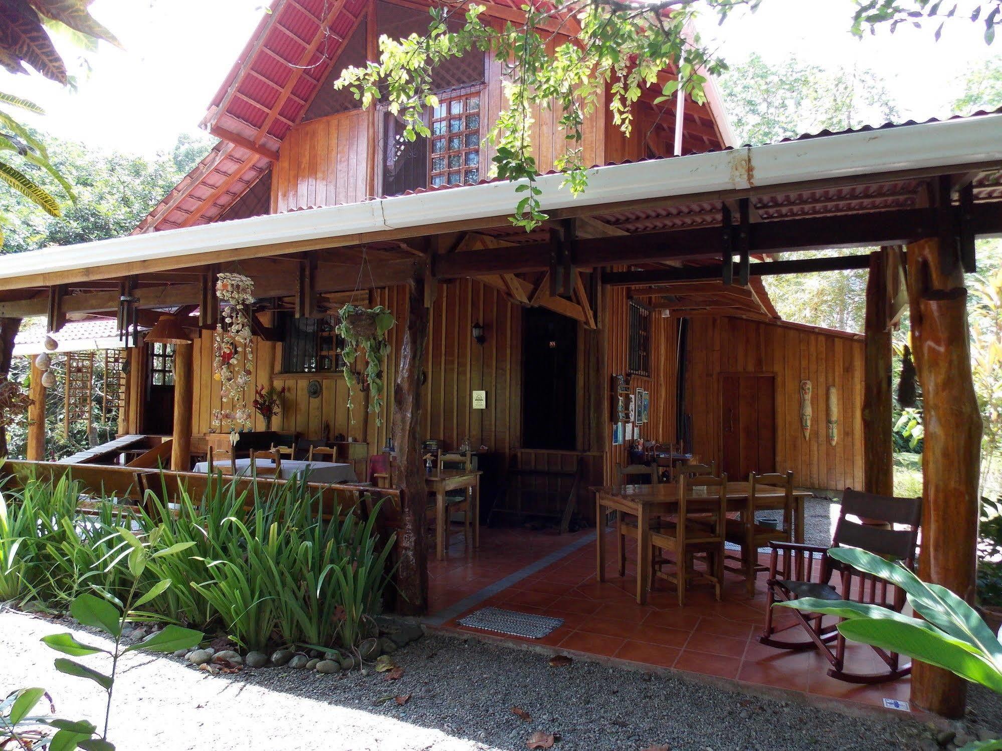 Coral Hill Bungalows Cahuita Exterior photo