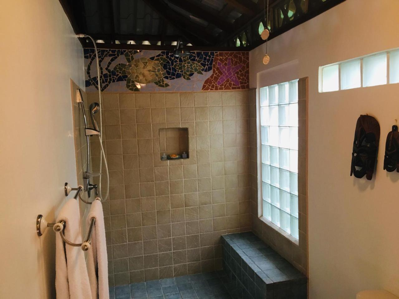 Coral Hill Bungalows Cahuita Exterior photo