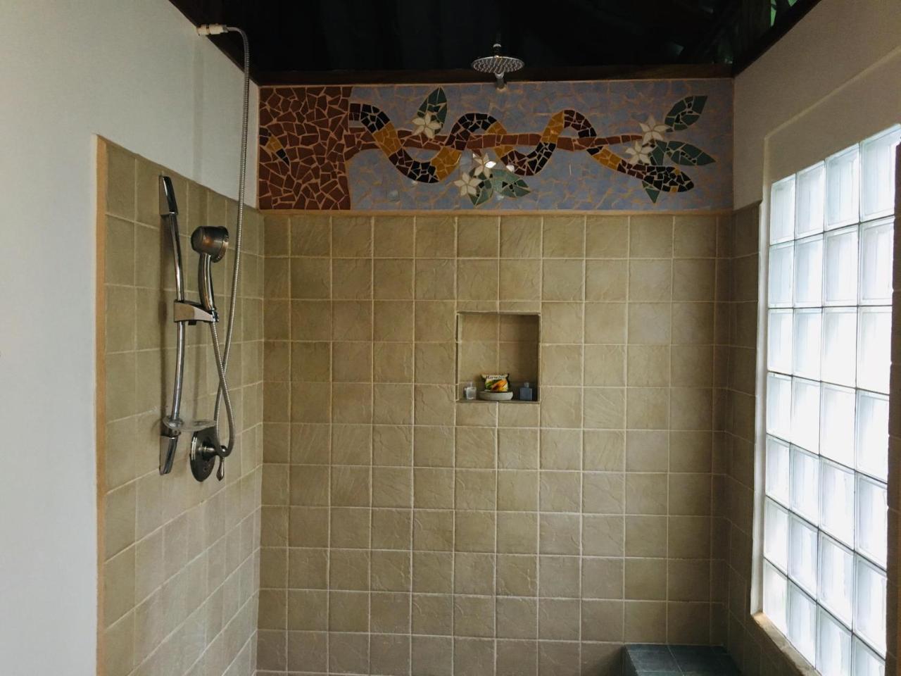Coral Hill Bungalows Cahuita Exterior photo